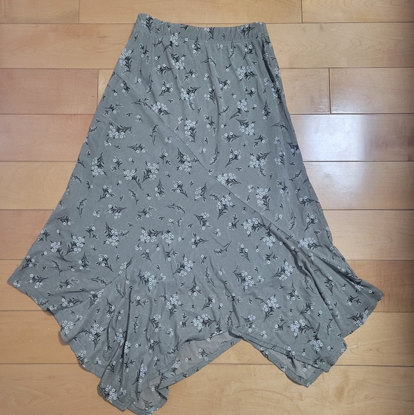 Ember Floral Chiffon Midi Skirt – Size S (EUC) - Picture 3 of 5